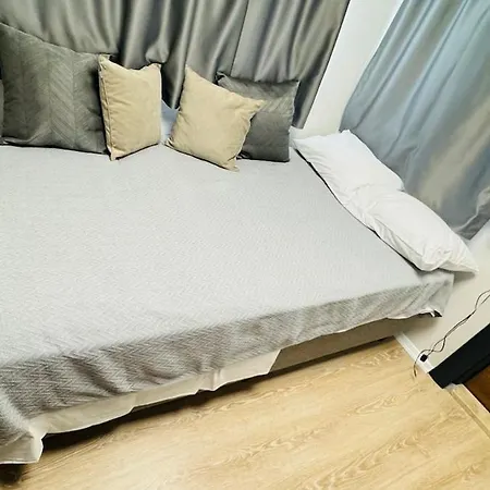 Spacious Terrace, Air-conditioned, Cute 1 *