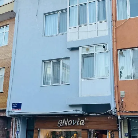 Spacious Terrace, Air-conditioned, Cute 1 * Canakkale